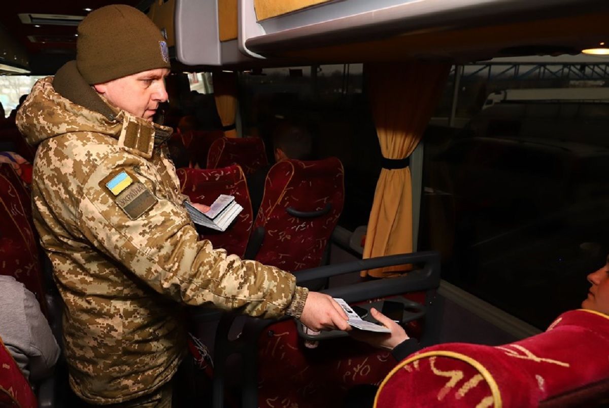 74-річна іноземка намагалися перетнути українсько-польський кордон із паспортом подруги