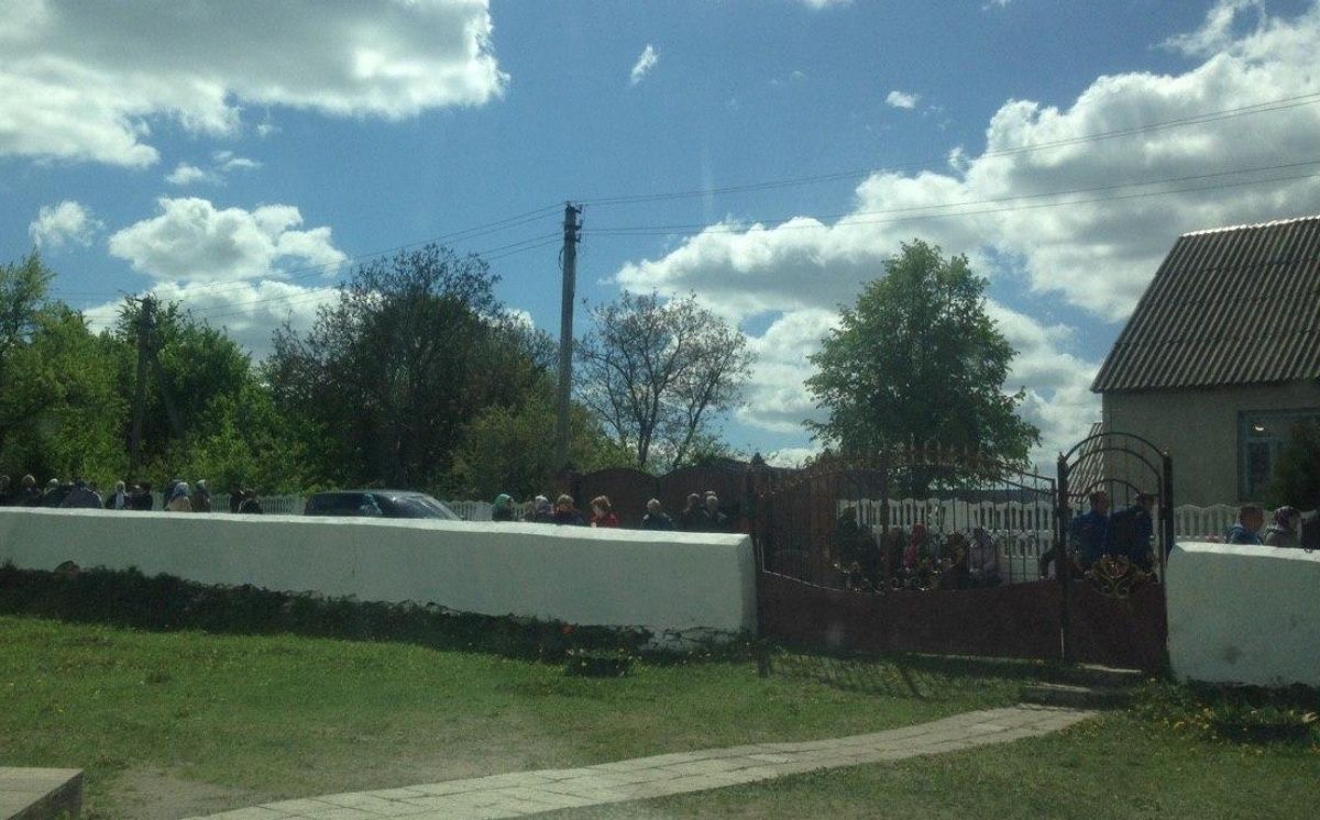 На Рівненщині обурені парафіяни ПЦУ зачинили у церкві священика УПЦ МП