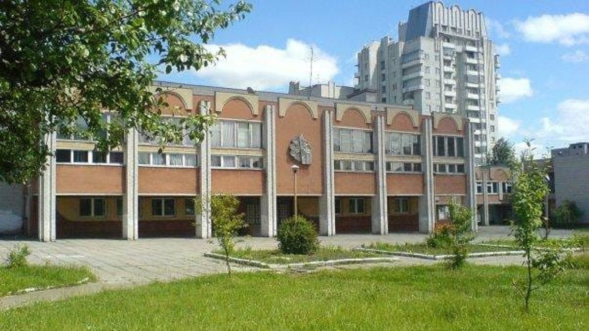 Львівська вчителька християнської етики отримала догану через гомофобію
