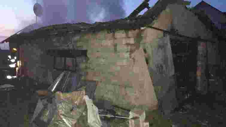 Двоє людей загинули в пожежі у гаражі на Рівненщині