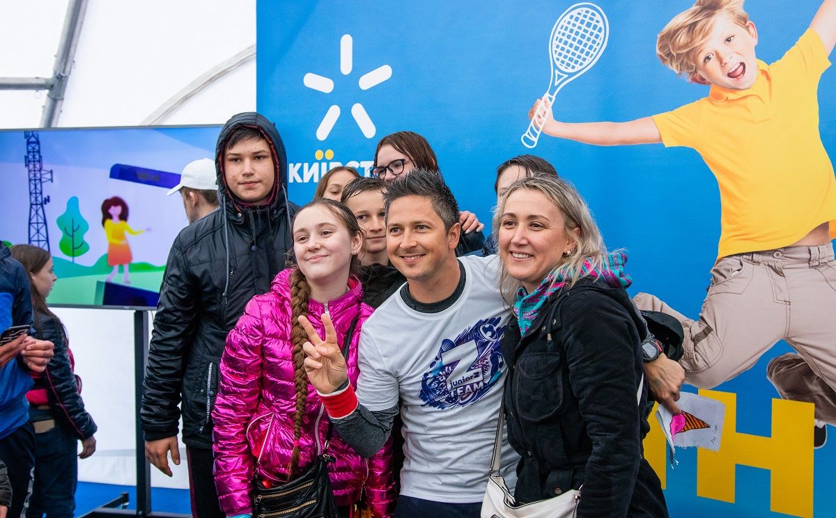 JuniorZ. Відомий телеведучий робить революцію на уроках фізкультури