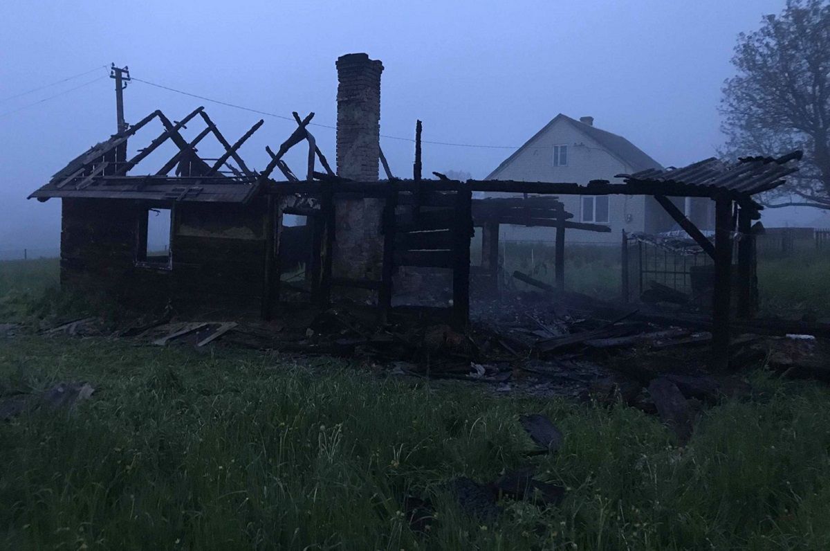 У дерев’яному будинку на Яворівщині згорів його власник