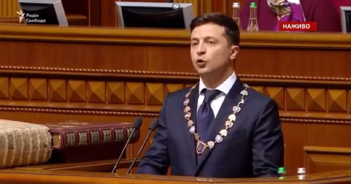 Володимир Зеленський назвав своїм першим завданням припинення війни
