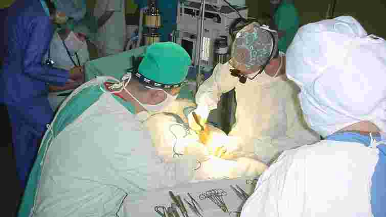 Для львівської дитячої лікарні придбали хірургічне обладнання вартістю 1,7 млн грн