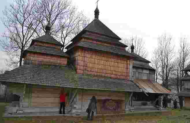 Парафія маленького села на Львівщині збирає кошти на реставрацію дерев’яної церкви XVII століття
