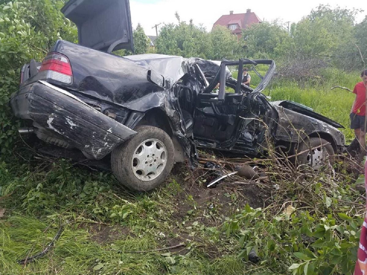 На Львівщині внаслідок ДТП двоє людей загинули, ще двох госпіталізували