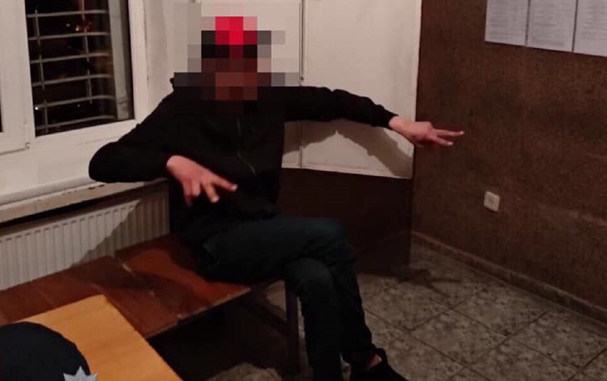 Тричі судимий чоловік у Львові вимагав гроші за нібито знайдений телефон