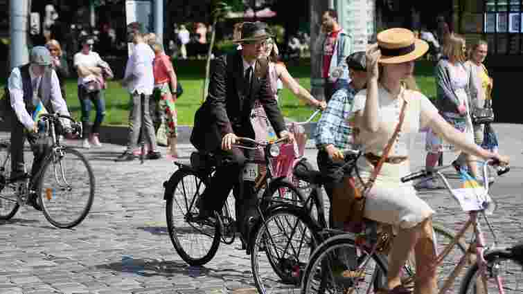 У Львові відбувся перший міжнародний ретро-велопробіг