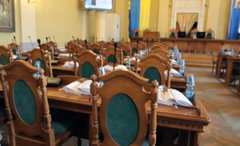 «Ми в цю містечкову політику не бавимось»