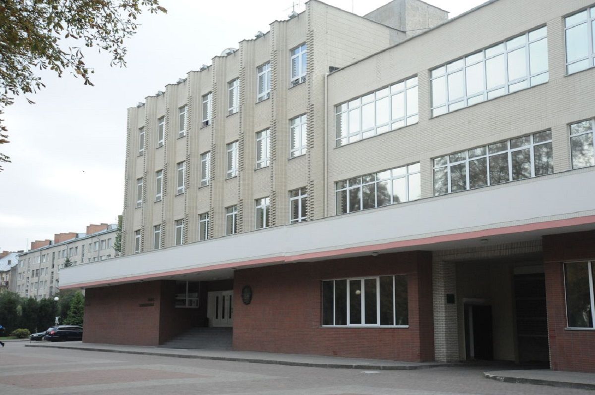 У Львові відремонтують сквер біля Палацу залізничників 