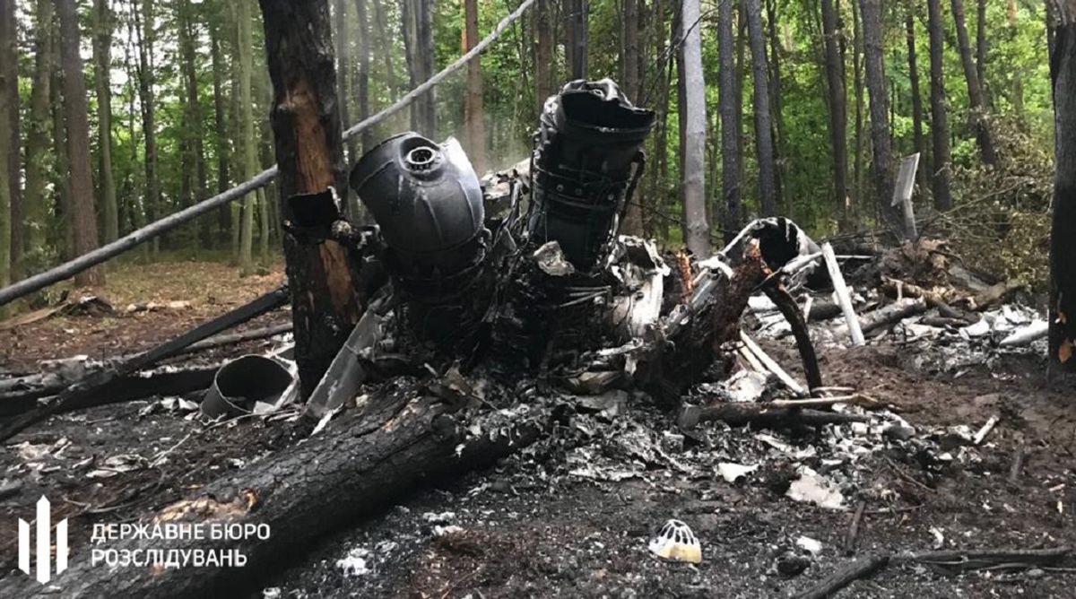 Військова прокуратура оприлюднила три версії падіння гелікоптера Мі-8 на Рівненщині