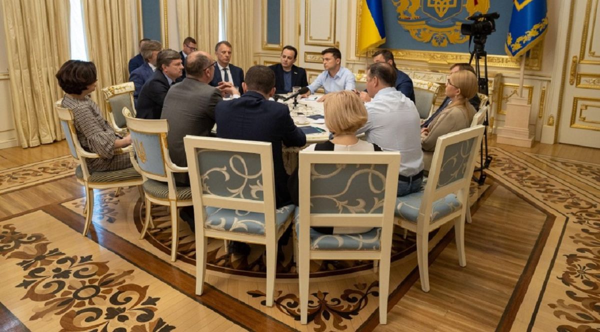 АП спотворила стенограму зустрічі лідерів фракцій із Зеленським