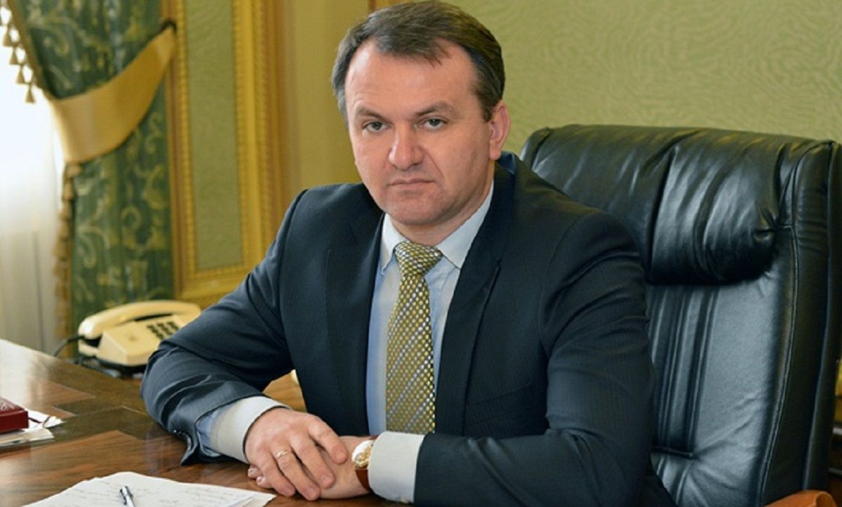 Президент офіційно звільнив Олега Синютку з посади голови ЛОДА