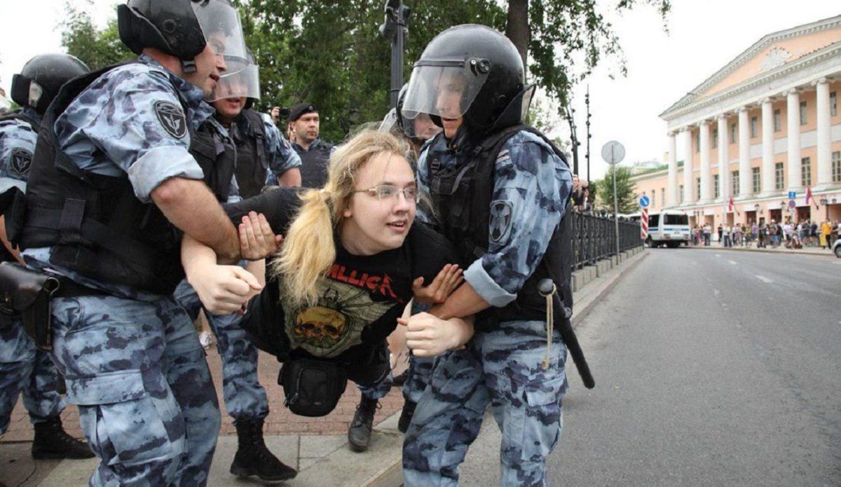 У Москві під час протестів затримали понад 400 мітингувальників