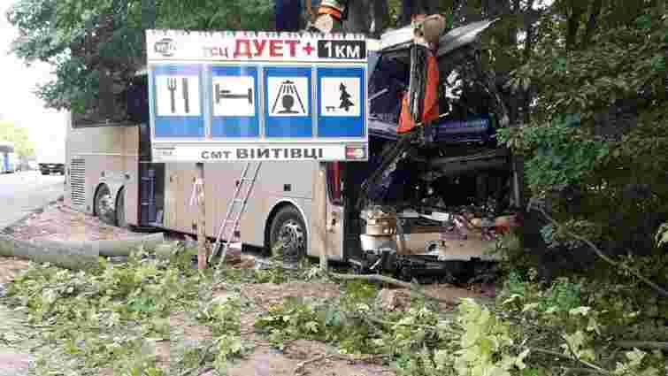 На Хмельниччині автобус Неаполь-Херсон зіткнувся із тягачем