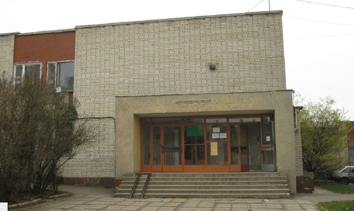 «Укрзалізниця» відмовилась передати колишню поліклініку на Левандівці під школу