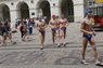 Львівські ватерполісти прогулялись містом у плавках. Фото дня