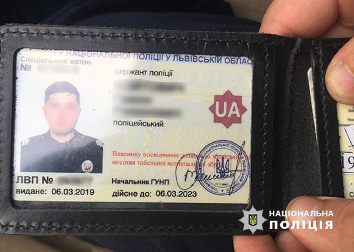 Львівського поліцейського затримали на збуті наркотиків