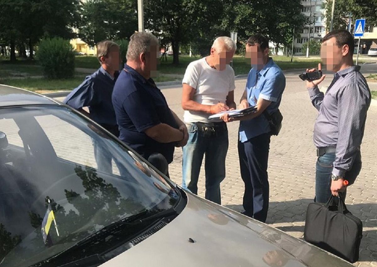 Посадовці держпідприємства хімічної промисловості на Львівщині «відмили» понад 10 млн грн