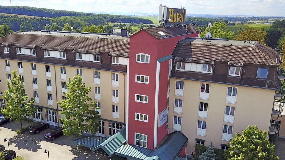 Дрогобицький лісник випав з вікна готелю під час відрядження у Німеччині