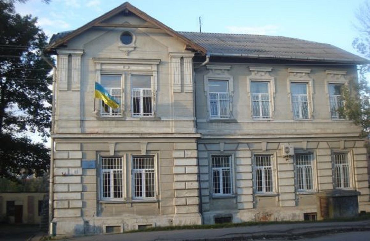 Через некомпетентність поліції суд у Дрогобичі виправдав звинуваченого у хабарництві адвоката