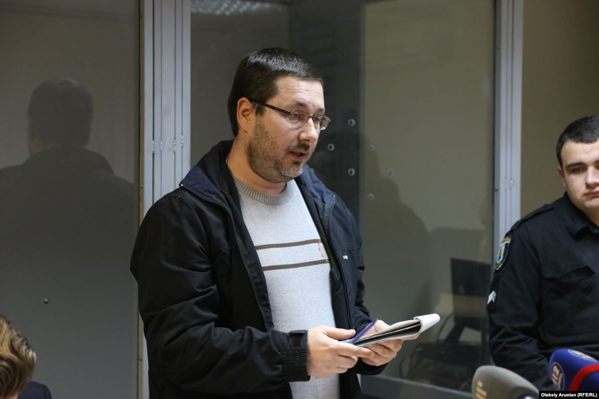 Звинувачений у державній зраді екс-перекладач Гройсмана вийшов з-під варти