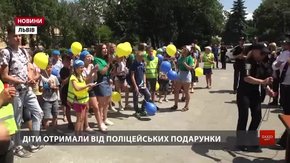 Нацполіція з дітьми відсвяткувала у Львові четверту річницю створення