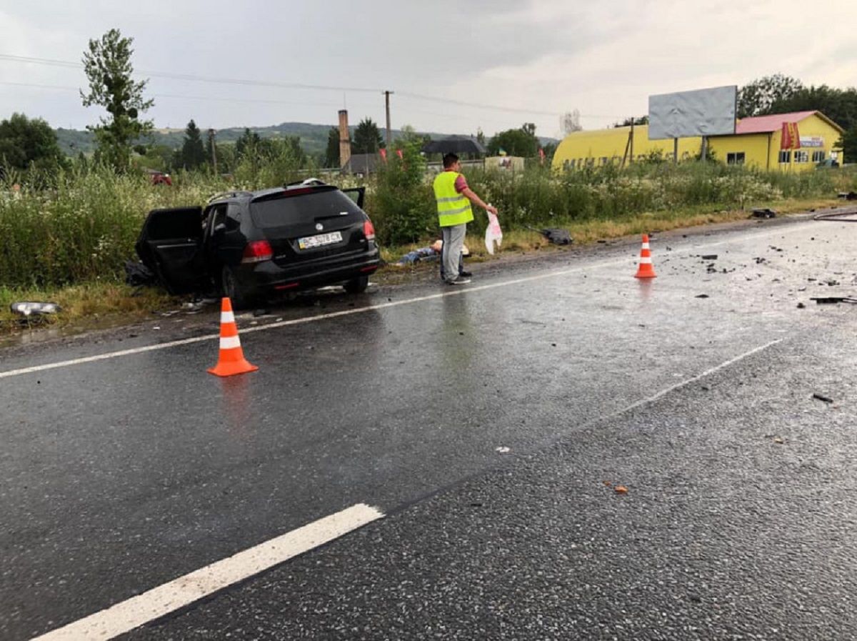Внаслідок ДТП біля Золочева загинув водій автомобіля Volkswagen Golf

