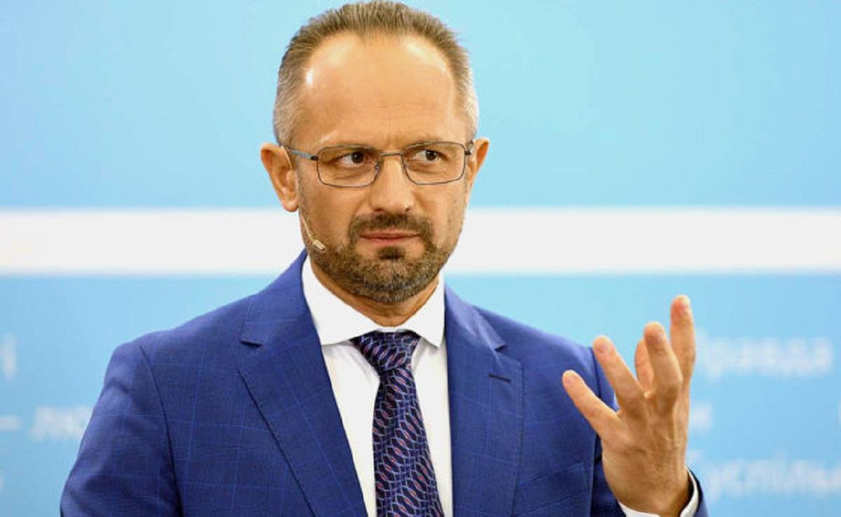 Президент повернув Романа Безсмертного в мінську підгрупу з питань Донбасу