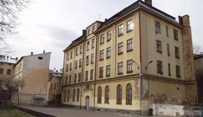 Львівські депутати вдруге відмовились викупити приміщення для Центру опіки сиріт