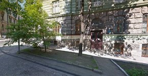 Вночі в офісі страхової компанії у центрі Львова виникла пожежа 