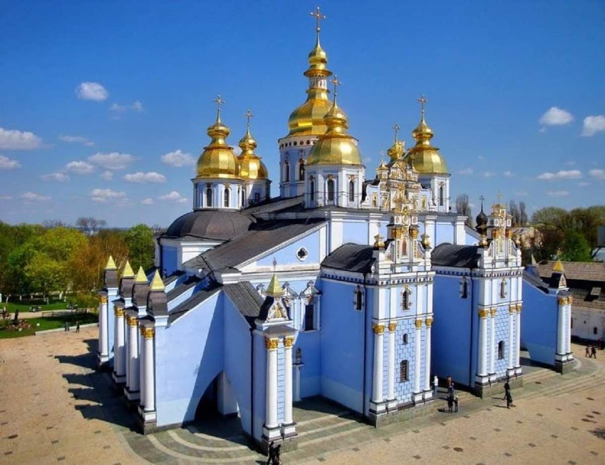 УПЦ КП намагається через суд залишити собі головний монастир ПЦУ