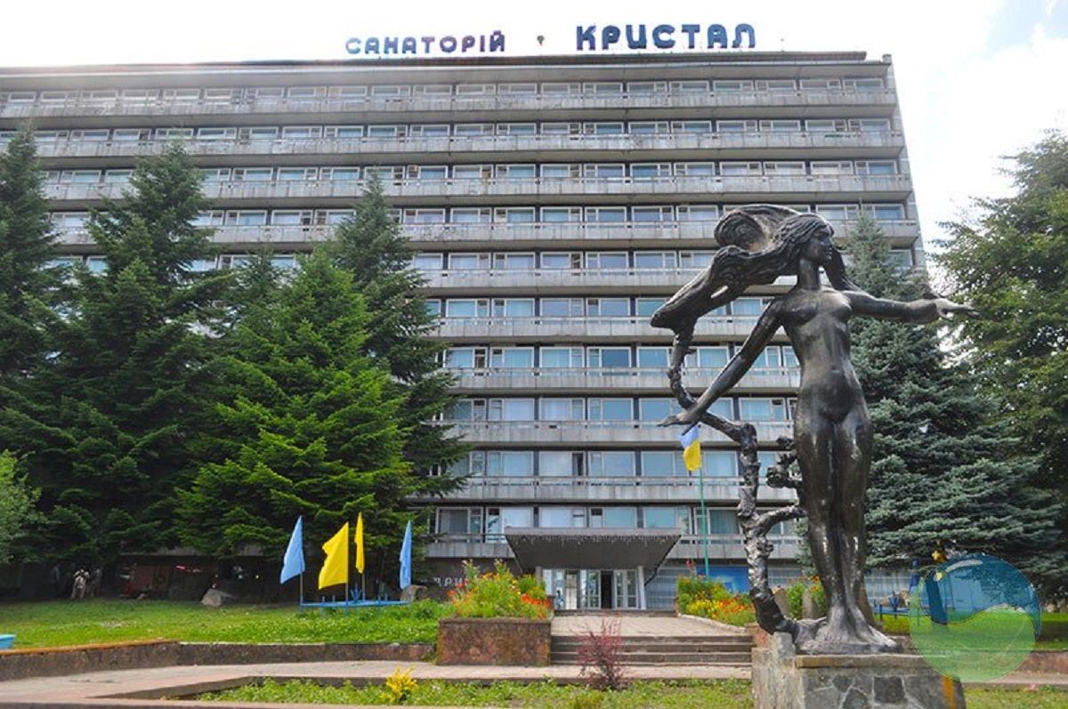 У санаторії «Кристал» у Трускавці шукають вибухівку

