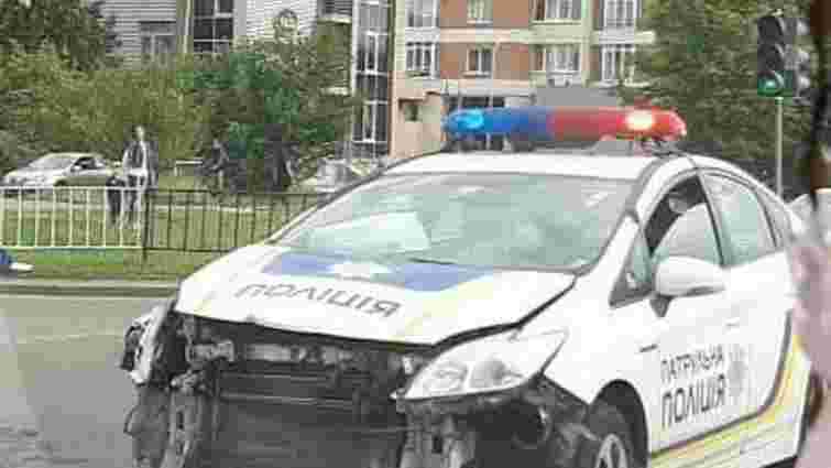 У Львові внаслідок ДТП патрульні розбили службовий автомобіль