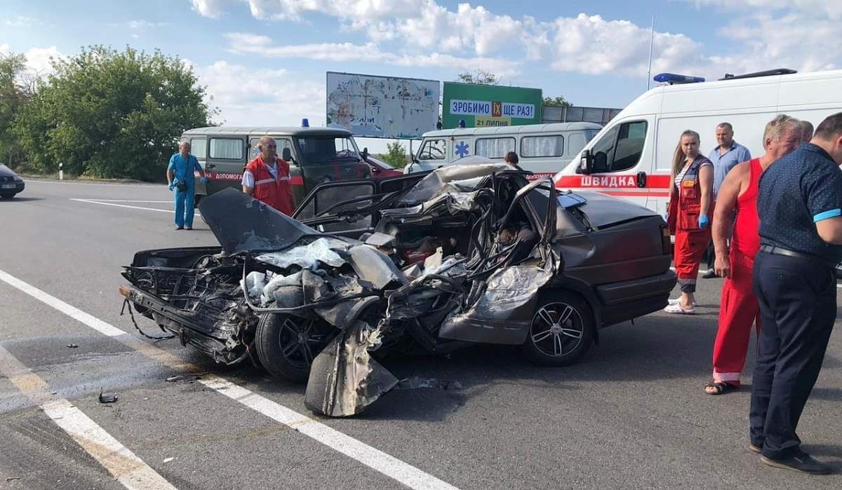 Четверо людей загинули в ДТП на трасі в Одеській області