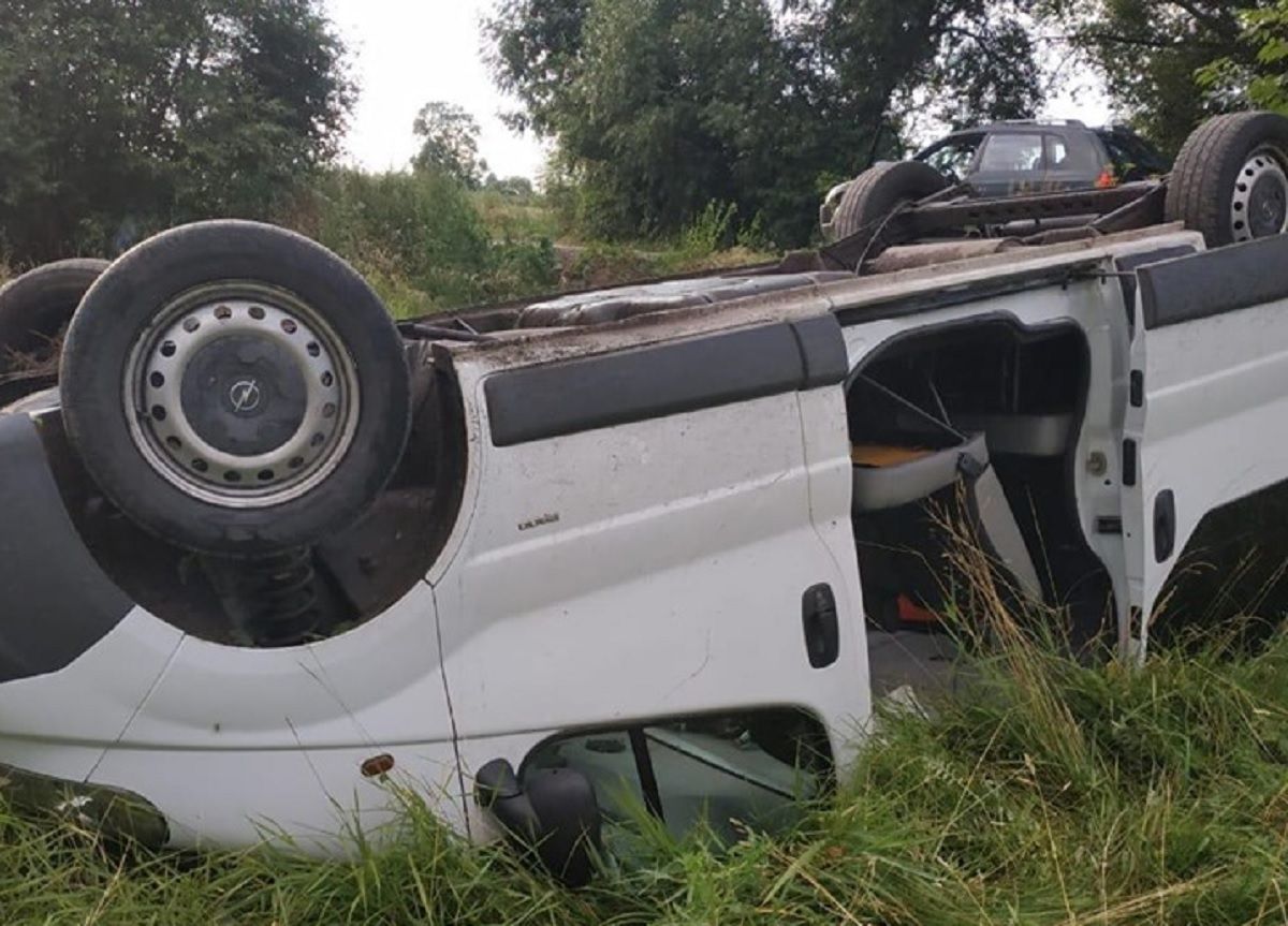 На Львівщині прикордонники надали допомогу водію, який втратив свідомість після ДТП