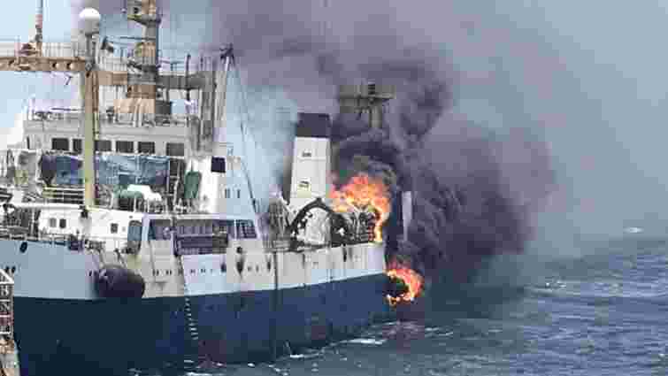 Українське судно загорілося біля берегів Західної Африки, один з членів екіпажу зник