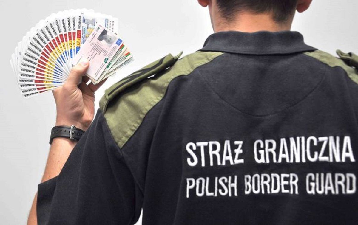 Польські прикордонники затримали українця із 25 фальшивими паспортами