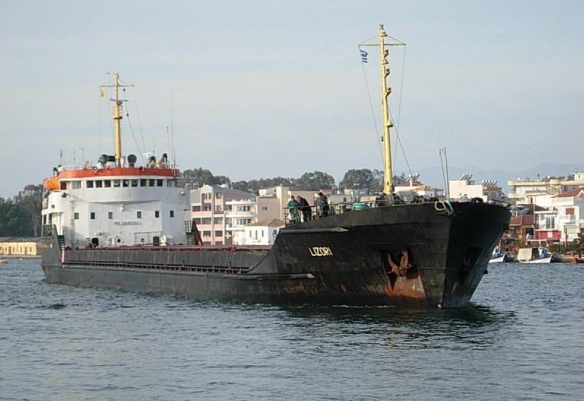 Росія в Азовському морі затримала судно з 14-ма українськими моряками