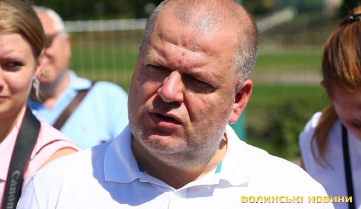 Екс-голову Волинської митниці звинуватили у незаконному стеженні за підлеглим 