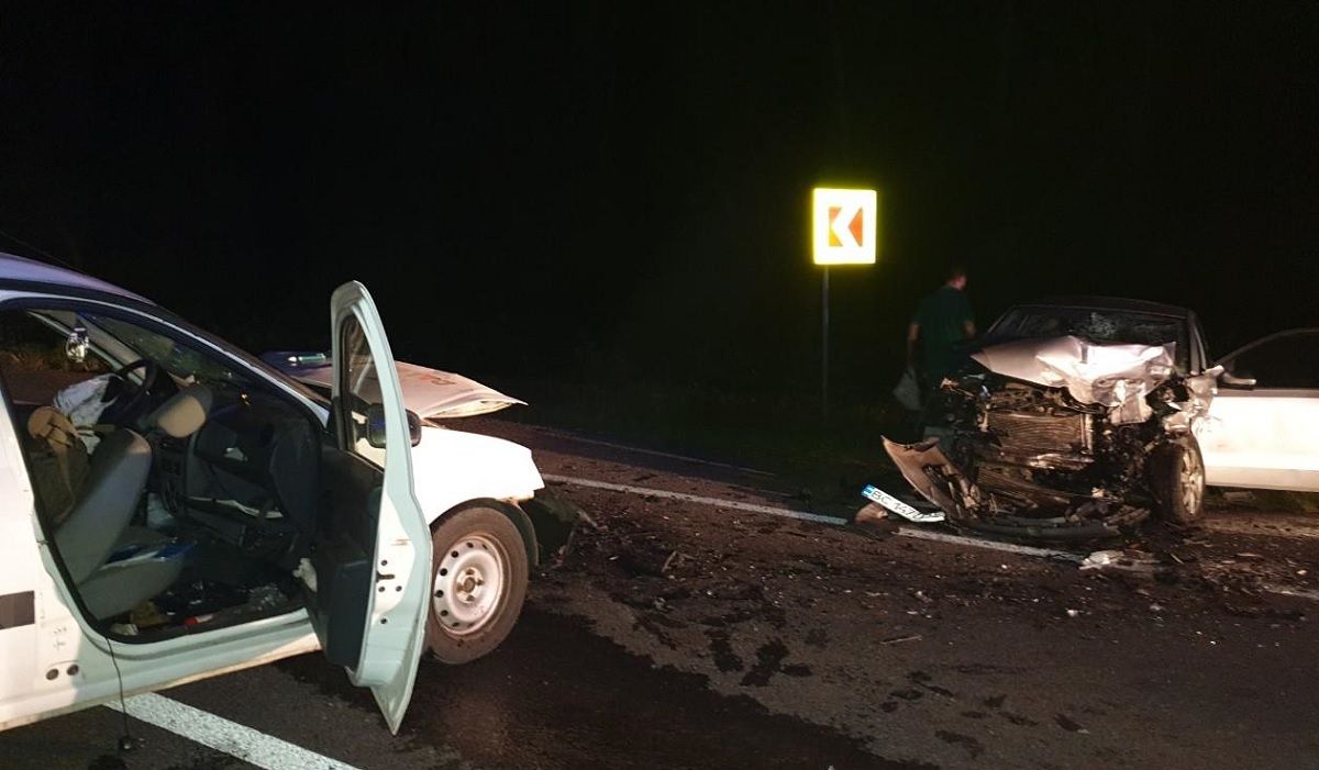 На Золочівщині внаслідок зіткнення двох автомобілів травмувалися троє осіб