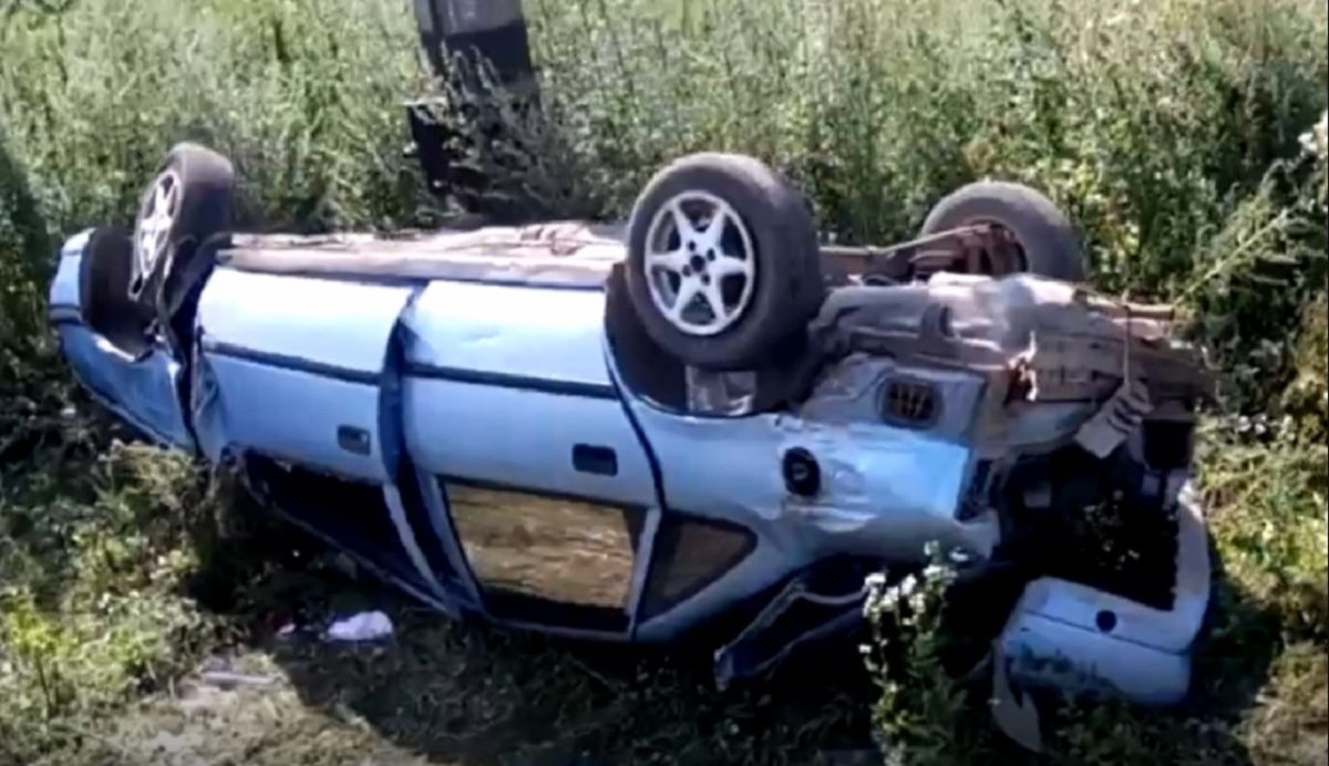 Біля Самбора пасажирський поїзд протаранив автомобіль