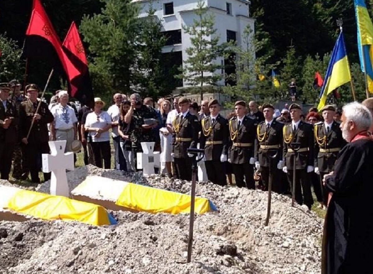 На Львівщині перепоховали останки 29 вояків дивізії «Галичина»