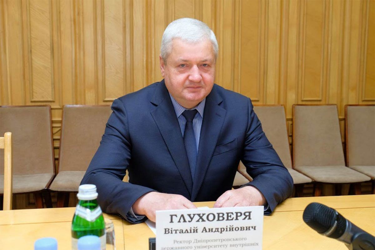 Голову поліції Дніпропетровщини звільнили після оприлюднення скандального відео