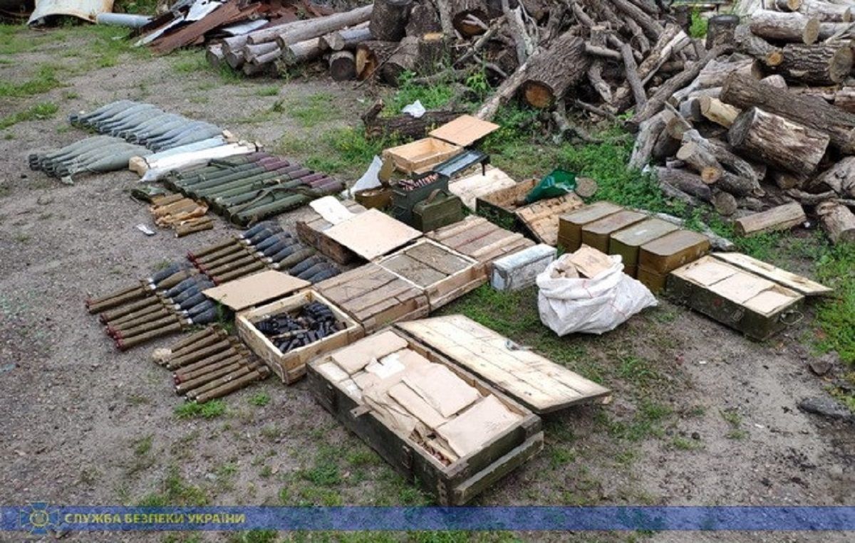 На Луганщині СБУ знайшла облаштований бойовиками збройний арсенал