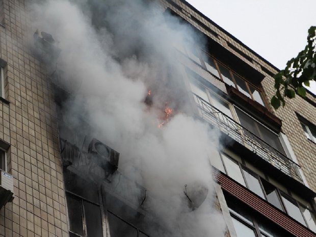 Через пожежу в п’ятиповерхівці 73-річний львів'янин потрапив у лікарню 
