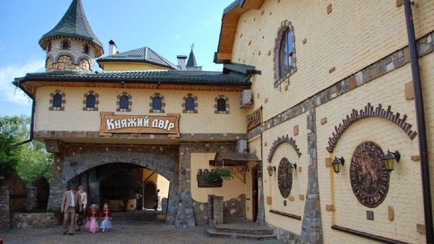 Експерти назвали причину масового отруєння у ресторані «Княжий двір»