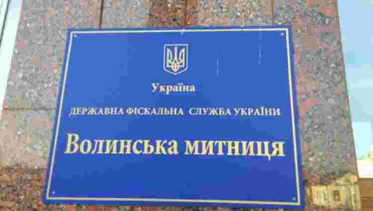 На Волині працівнику митниці оголосили підозру в побитті журналістки