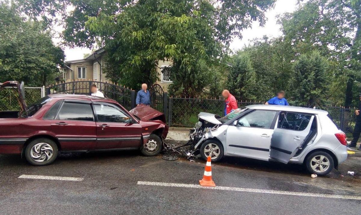 Внаслідок ДТП у Кам’янці-Бузькій постраждали п’ятеро осіб