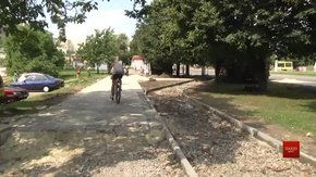 На проспекті Чорновола будують наступний відрізок велодоріжки